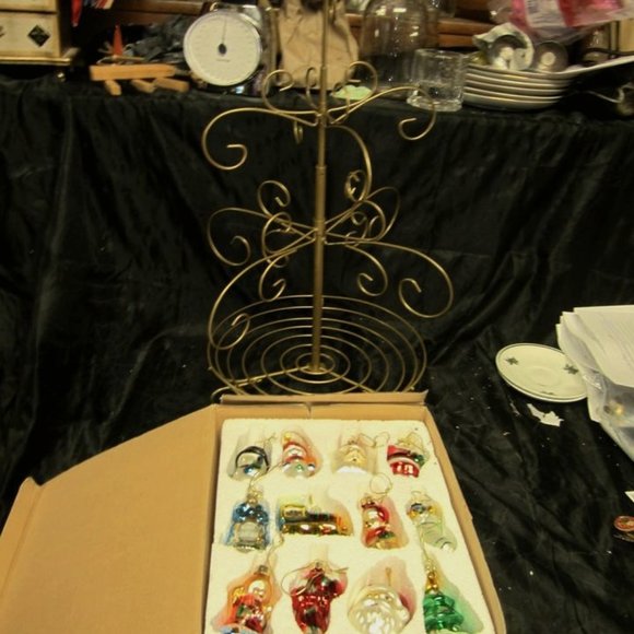 90'S METAL TREE WITH GLASS ORNAMENTS OF DIFFERENT CHRISTMAS SHAPES IN BOXES - Picture 1 of 9